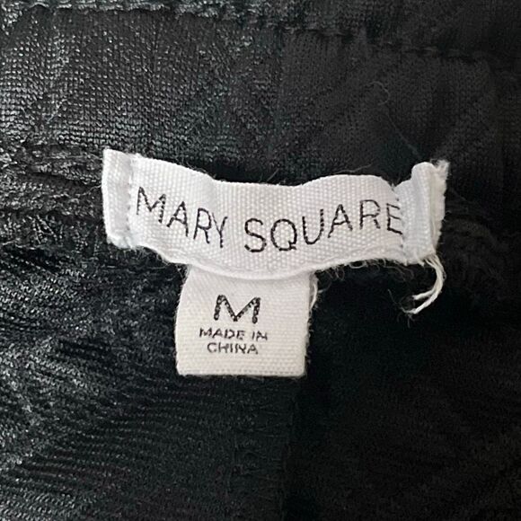 Mary Square Women’s Black Quilted Sweatersuit Set - Picture 7 of 12